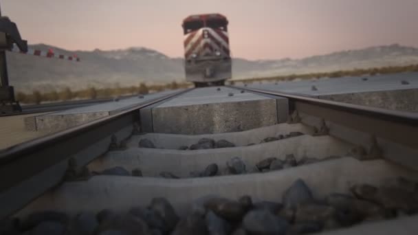Lokomotive Mit Öltanker Passiert Bahnübergang — Stockvideo