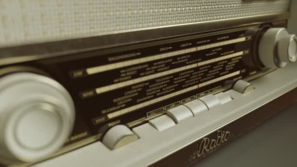 Detalj Gammal Radio Display Med Alla Radiostationer — Stockvideo