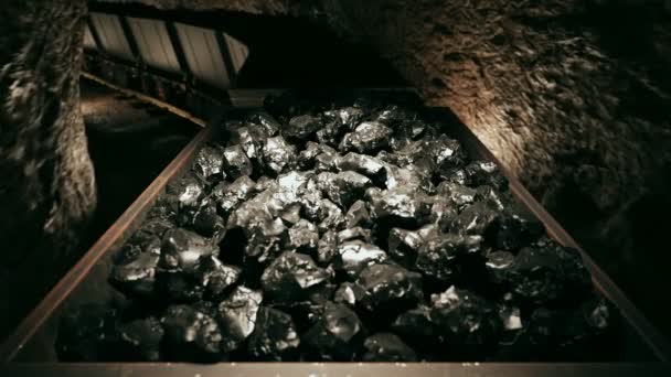 Tracking Footage Mine Wagon Full Coal — Stock Video