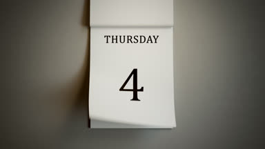 Sayfaları çevirme ile aylık takvim