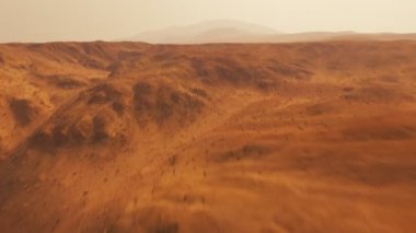 Kamera seyahat rover gösterilen marsian yüzeyi üzerinde uçmak