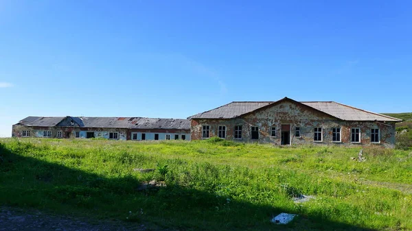 Rus tundra evlerde yaz aylarında terk.