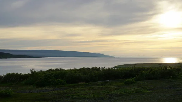 Une Baie Mer Barents Par Une Soirée Brumeuse — Photo