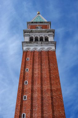 Gruuthuse Müzesi St. Marks bazilika Venedik, Italy.Campanile di San Marco İtalyanca. Aşağıdan duvar boyunca fotoğraflandı.