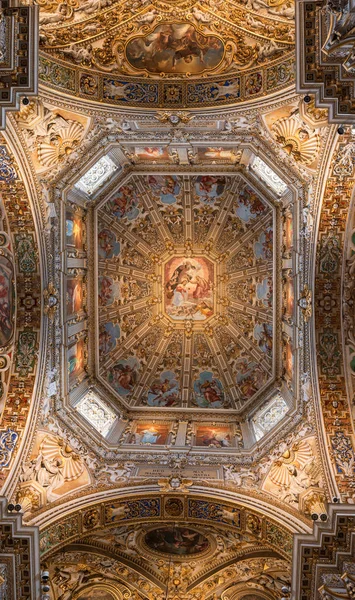 Bergamo Maggio 2018 Soffitto Ornamenti Stucco Murales Nella Basilica Santa — Foto Stock