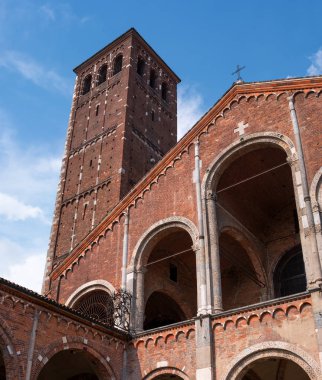 Milan, Lombardiya, İtalya. Santambrogio kilise çan kulesi. Sant Ambrogio Kilisesi St Ambrose Milan ve Gervasius ve Protasius şehit kalıntıları vardır
