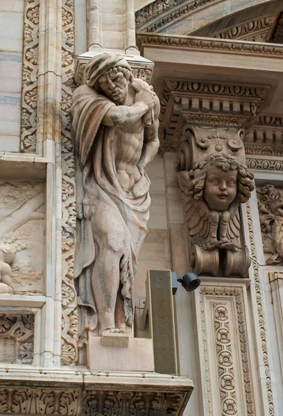 Fragmento Arquitetônico Catedral Duomo Milão Catedral Foi Construída Nos Estilos — Fotografia de Stock