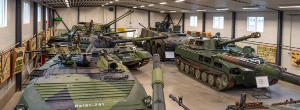 Parola, Finland-2 mei 2019: Tank Museum in de stad parola. Expositie van het Museum in paviljoen 2 — Stockfoto