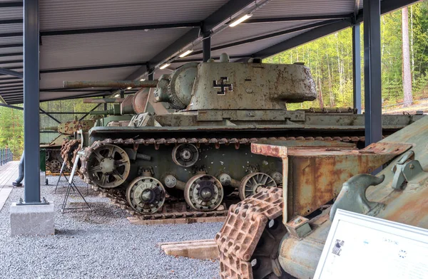Parola, Finlandiya - 2 Mayıs 2019: Parola şehrinde tank müzesi. Pavyon 3'te müzenin sergileniyor — Stok fotoğraf