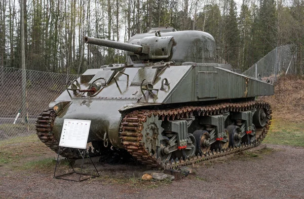 Parola, Finlandia-2 maja 2019: Muzeum czołgów w mieście Parola. Angielski czołg M4 Sherman — Zdjęcie stockowe