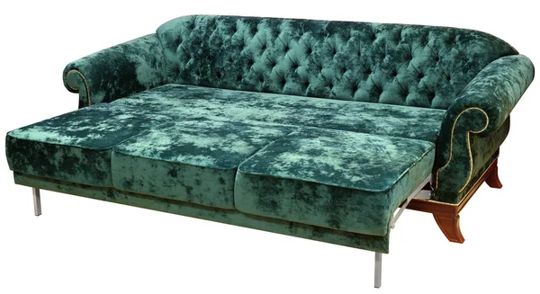 Sofá clássico isolado no fundo branco. A parte de trás do sofá é decorada com um prendedor de carruagem. O sofá está pronto para dormir. Incluindo caminho de recorte — Fotografia de Stock