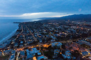 Santa Barbara hava helikopter çekim gece