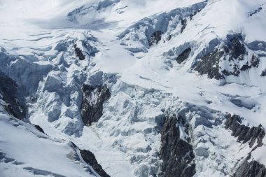 Tur du mont blanc benzersiz trek Mont Blanc, İtalya, İsviçre ve Fransa geçerken çevresinde yaklaşık 200 km