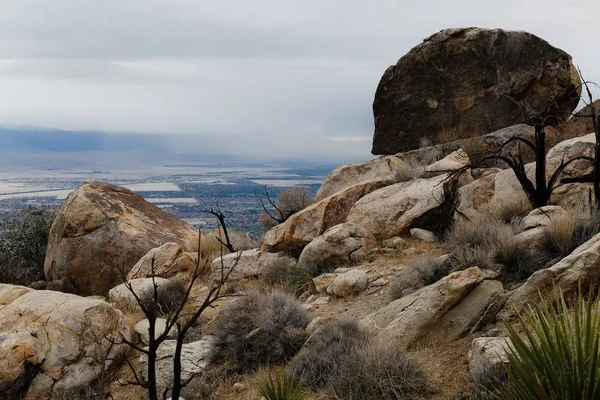 Bulutlu Bir Günde Palm Springs California Üzerinde Dawn — Stok fotoğraf