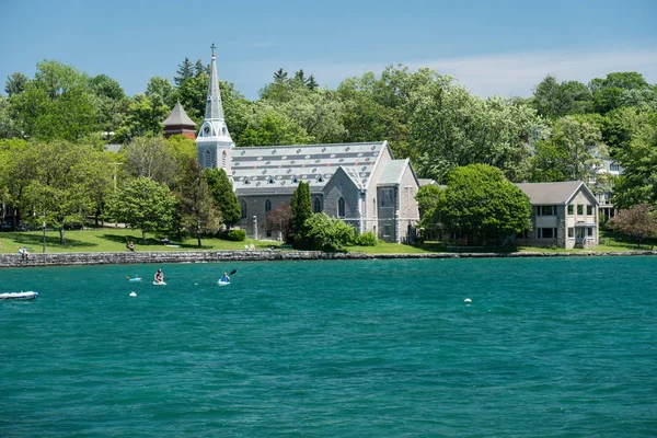 Sonniger Nachmittag Auf Einem Beliebten Touristensee Mit Anlegestellen Booten Und — Stockfoto