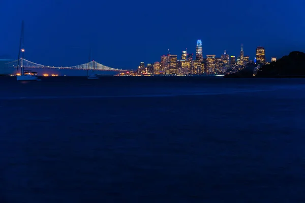 Pora Nocna San Francisco Bay Bridge Jak Widać Angel Island — Zdjęcie stockowe