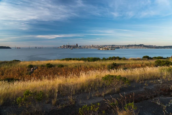 Vista Del Amanecer San Francisco Desde Isla Ángel Bahía — Foto de Stock