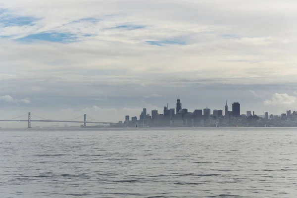 Tramonto Nuvoloso Sulla Baia San Francisco Visto Una Barca Sull — Foto Stock