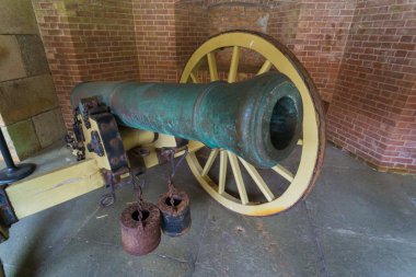 Bronz topçu top taşıma