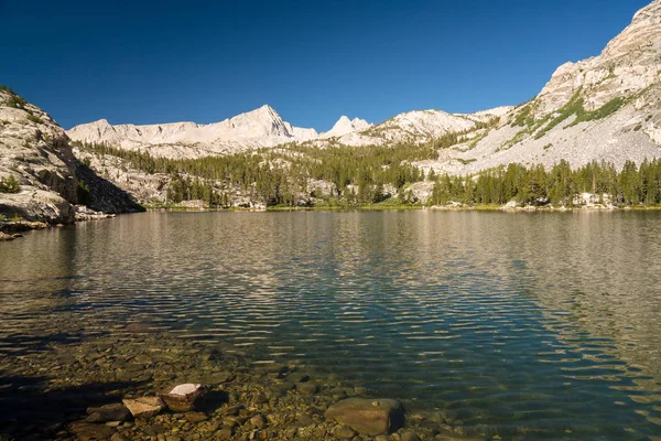 Lugn Sjö Berget Backcountry Sierra Nevada Kalifornien — Stockfoto