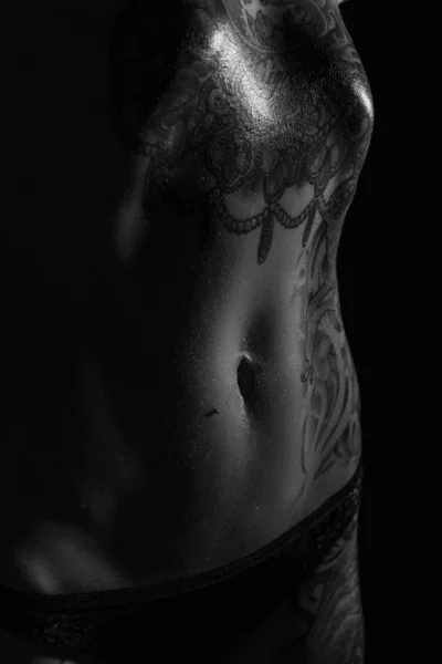 Monokrom Bodyscapes Passform Tatuerade Kvinna — Stockfoto
