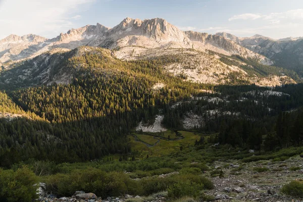 Gránit Széles Völgyek Napnyugtakor Kaliforniai Sierra Nevada John Muir Ösvényen — Stock Fotó