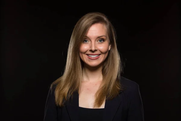 Young Caucasian Woman Headshot Dark Background — Stock Photo, Image