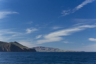 Güney Kaliforniya kıyılarında Kanal Adaları manzarası