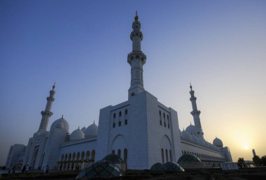 Abu-Dabi Grand beyaz Camii