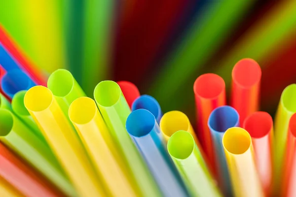 Farklı renklerde renkli pipetler bir detay çekim