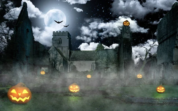 Muchas Calabazas Espeluznantes Halloween Iluminadas Frente Viejo Castillo Ruinas — Foto de Stock