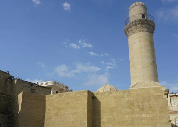 Невеликий Мечеті Старому Місті Баку Типовими Мінарет — стокове фото