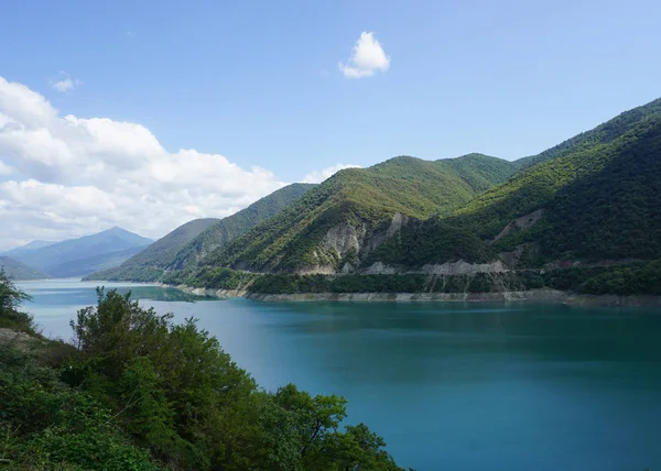 Zhinvali Reservoir Gemensamma Liggande Med Moln Och Himmel — Stockfoto