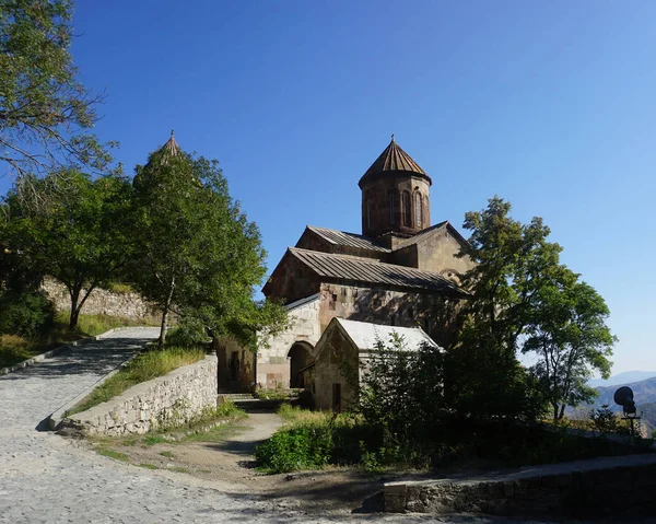 Mavi Gökyüzü Ile Sapara Manastır Ana Kilisesi Görünümü — Stok fotoğraf