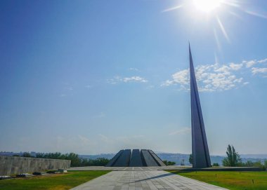 Yerevan Tsitsernakaberd Ermeni Soykırımı Anıtı karmaşık öğle zaman