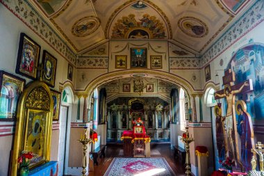 Brest Saint Athanasius Monk Manastırı iç İkonostasisin simgeler ve çapraz ile