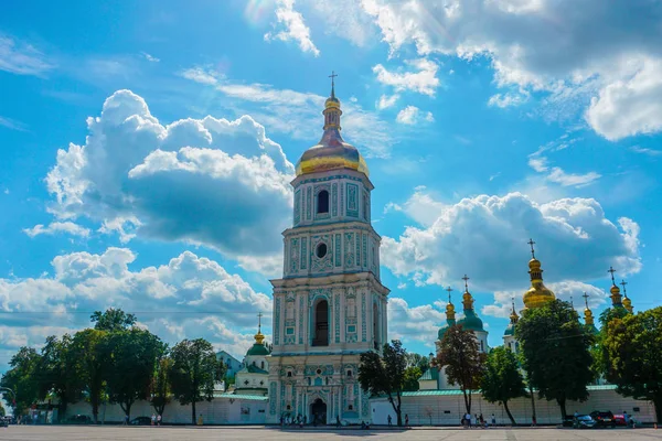 Campanario Kiev Catedral Santa Sofía Vista Frontal Con Fondo Azul — Foto de Stock