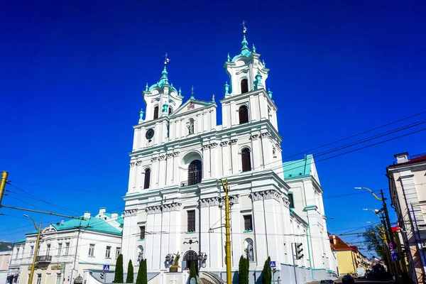 Grodno Jesuíta Catedral Vista Frontal Com Céu Azul Fundo — Fotografia de Stock