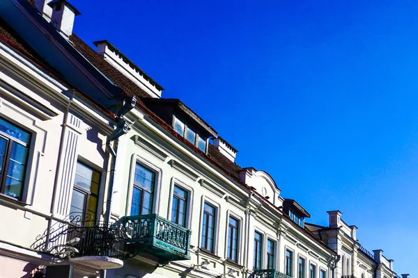 Grodno Soviética Calle Techos Balcones Azul Cielo Fondo —  Fotos de Stock