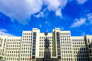 Minsk Lenin anıt Rusya hükümet binası önünde