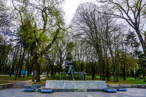 Gorkého Parku Minsk Socha Čelní Společný Pohled Zamračený Den — Stock fotografie