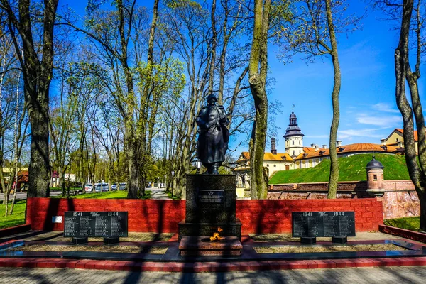 Пам Ятник Несвіжі Замок Heros Загиблих Солдатів Великої Вітчизняної Війни — стокове фото