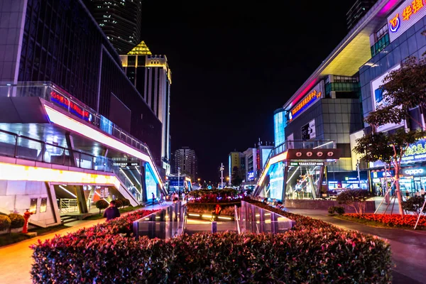 Kína Shenzhen Huaqiang Északi Kereskedelmi Utca Neon Fények Megvilágít Épületek — Stock Fotó