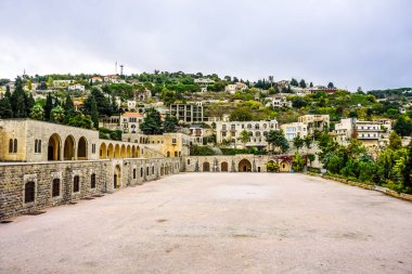 Beiteddine Palace ana kare kasaba ve peyzaj manzaralı