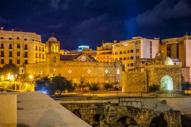 Beyrut Saint George Yunan Ortodoks Katedrali, gece