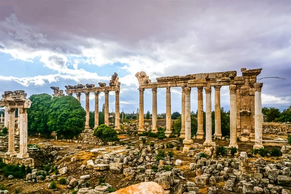 Baalbek Tarihi Dönüm Noktası Tapınağı Şarap Sütunlar Roma Tanrısı Bacchus — Stok fotoğraf