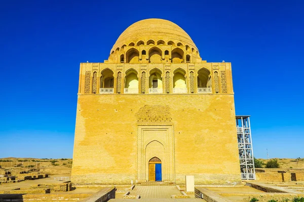 Mary Türkmenistan Sultan Sanjar Türbesi, Sunset Frontal View