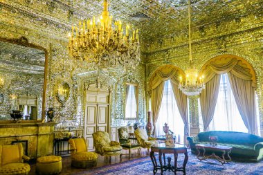 Tahran Gülistan Sarayı Talar-e Brelian parlak Hall aynalar ve avizeler