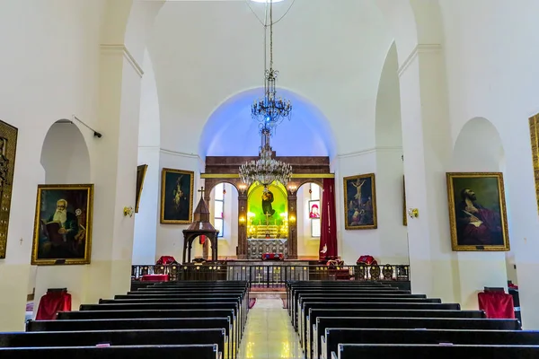 Teheran Heliga Maria Armeniska Apostoliska Kyrkans Altare Med Ljuskrona Och — Stockfoto