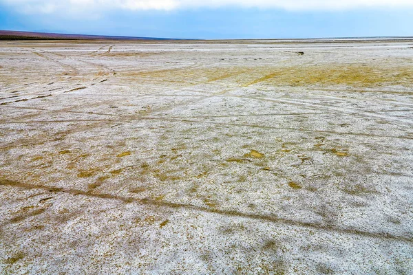 Kashan Maranjab Salt Desert Con Tracce Sfondo Blue Sky — Foto Stock